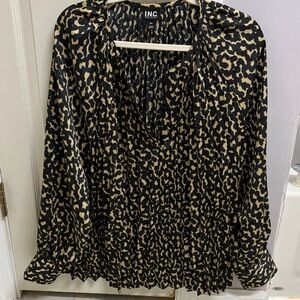INC NWOT Women's Black and gold Patterned Blouse,pleated front